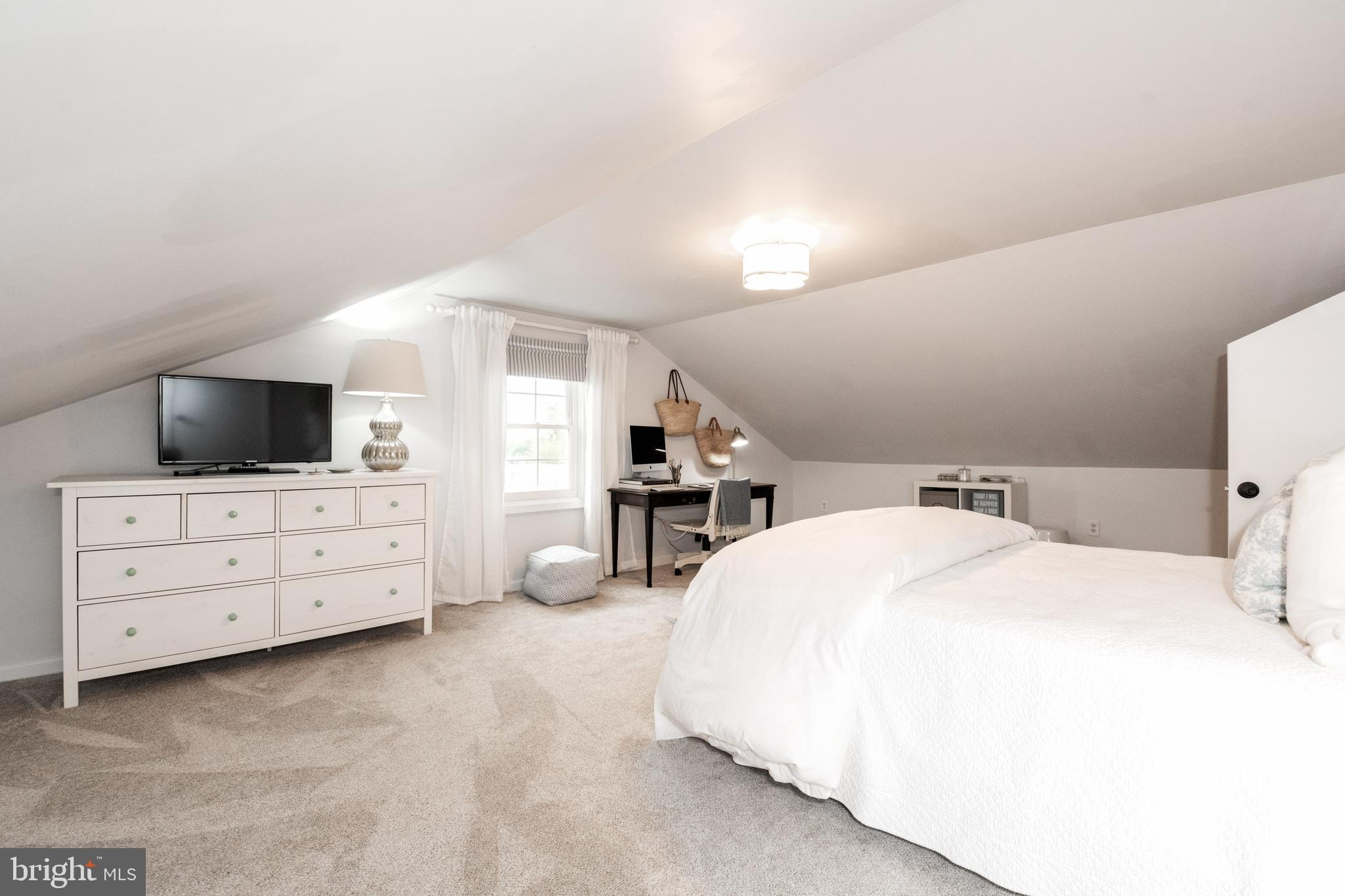110 Butler Road Reisterstown, MD 21136 - Photo 22 of 40 Upper level bedroom 1