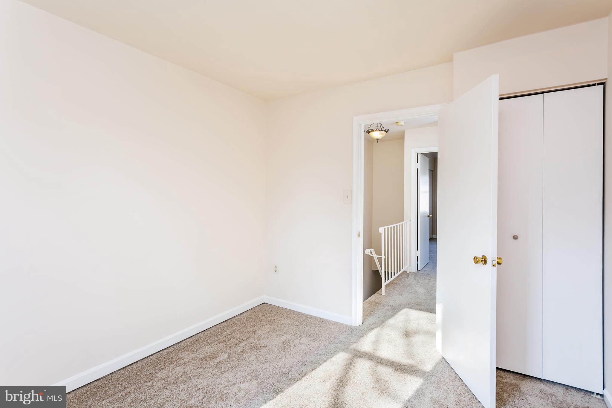 33 Kinsman View Circle Silver Spring, MD 20901 - Photo 16 of 26 a view of an empty room