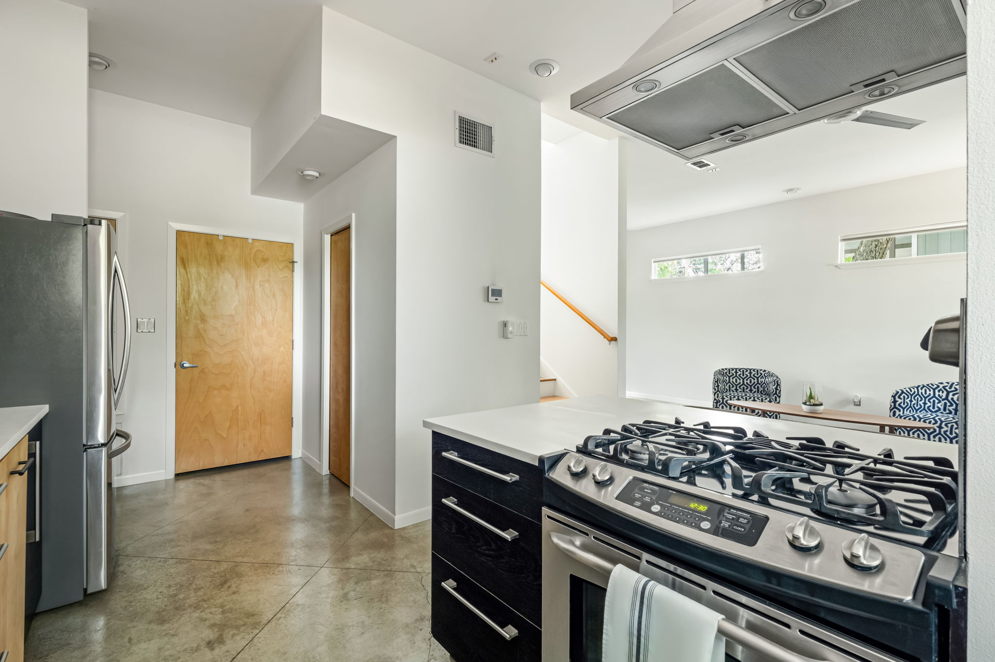 2202 Garden Street, Unit B Austin, TX 78702 - Photo 9 of 29
