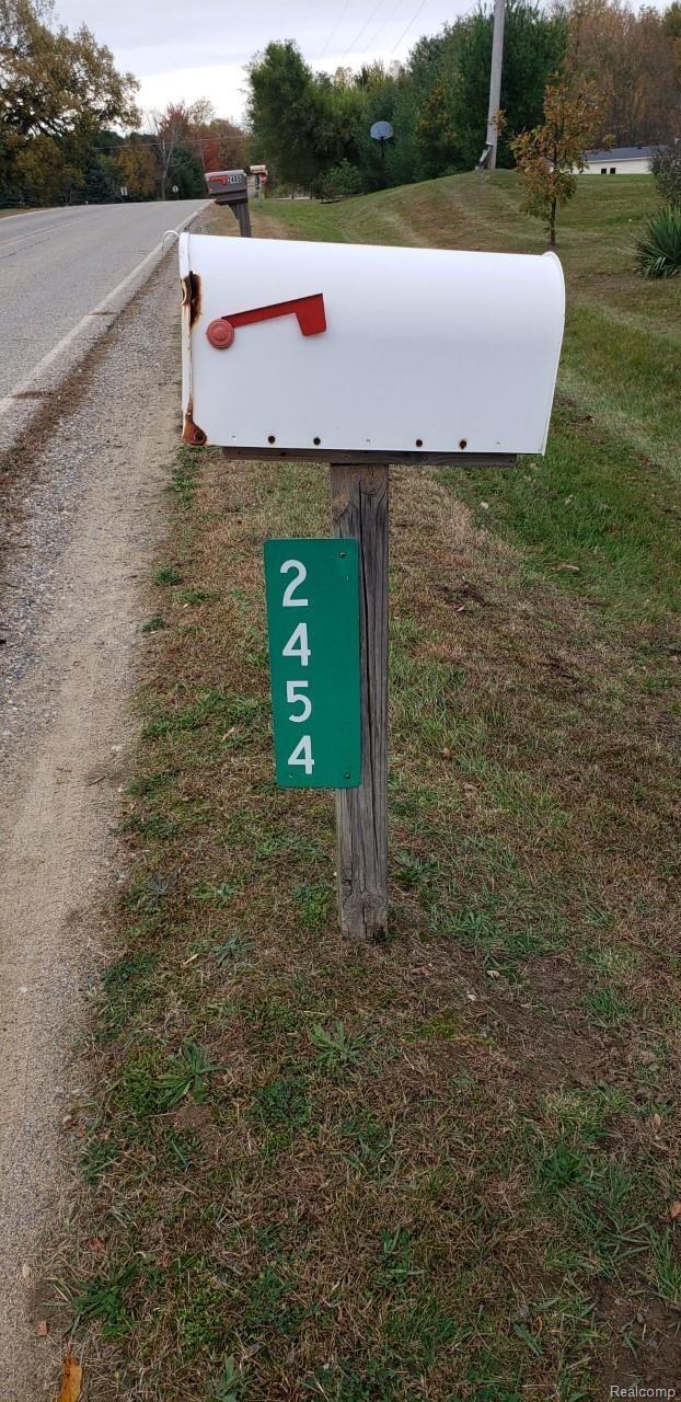 2454 Johnson Mill Road North Branch, MI 48461 - Photo 8 of 21 8.jpg