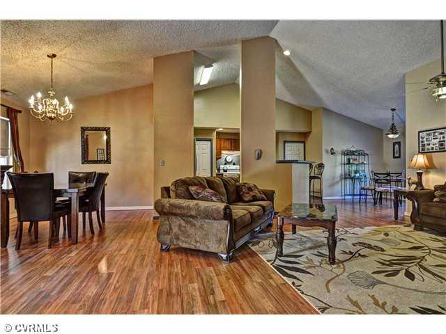 13473 Stage Road Lanexa, VA 23089 - Photo 2 of 12 Den/Family/Great Room