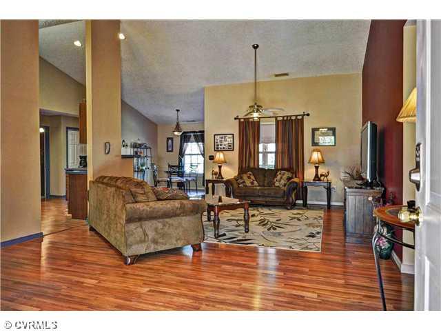 13473 Stage Road Lanexa, VA 23089 - Photo 3 of 12 Den/Family/Great Room