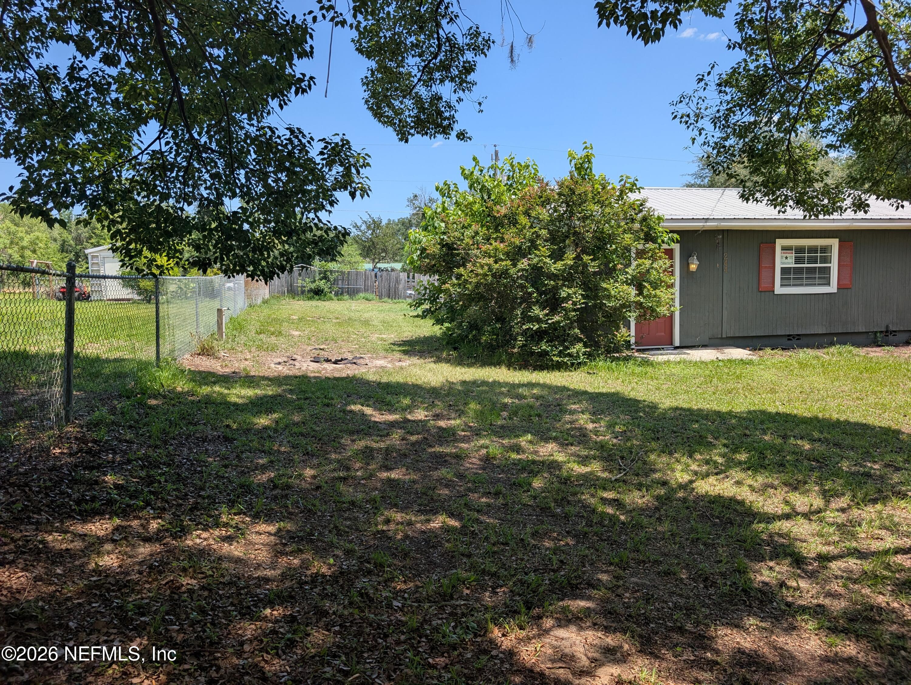 244 5th Way Interlachen, FL 32148 - Photo 4 of 5 244 5TH WAY 2