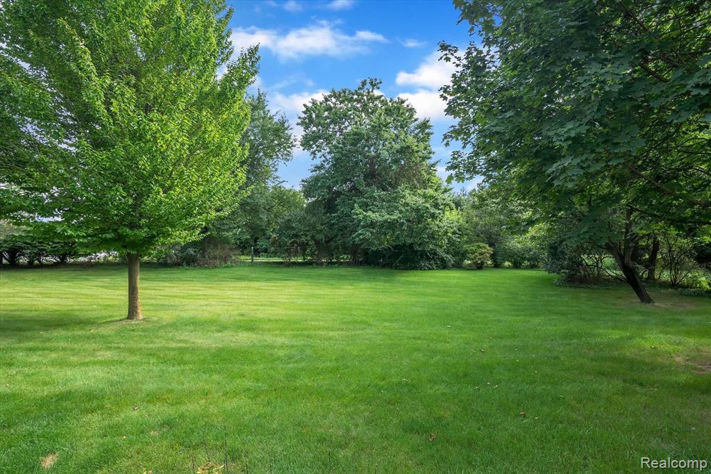 8990 McColl Road Brighton, MI 48116 - Photo 46 of 49