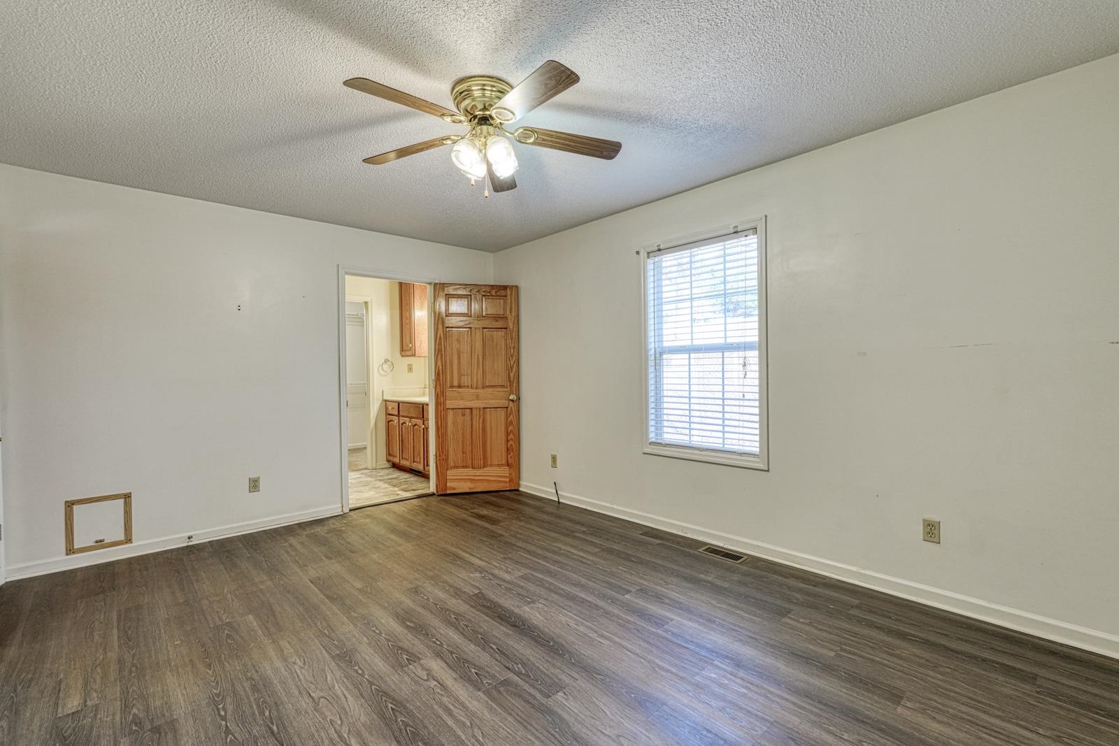 215 South Johnson Street Landrum, SC 29356 - Photo 24 of 39