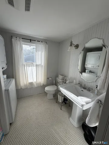 $3,300 | 8 Tyler Avenue, Branford, CT 06405