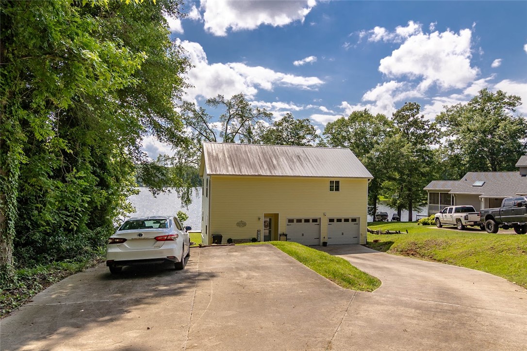 1111 Shirley Drive Anderson, SC 29621 - Photo 19 of 48 Extra Parking Pad
