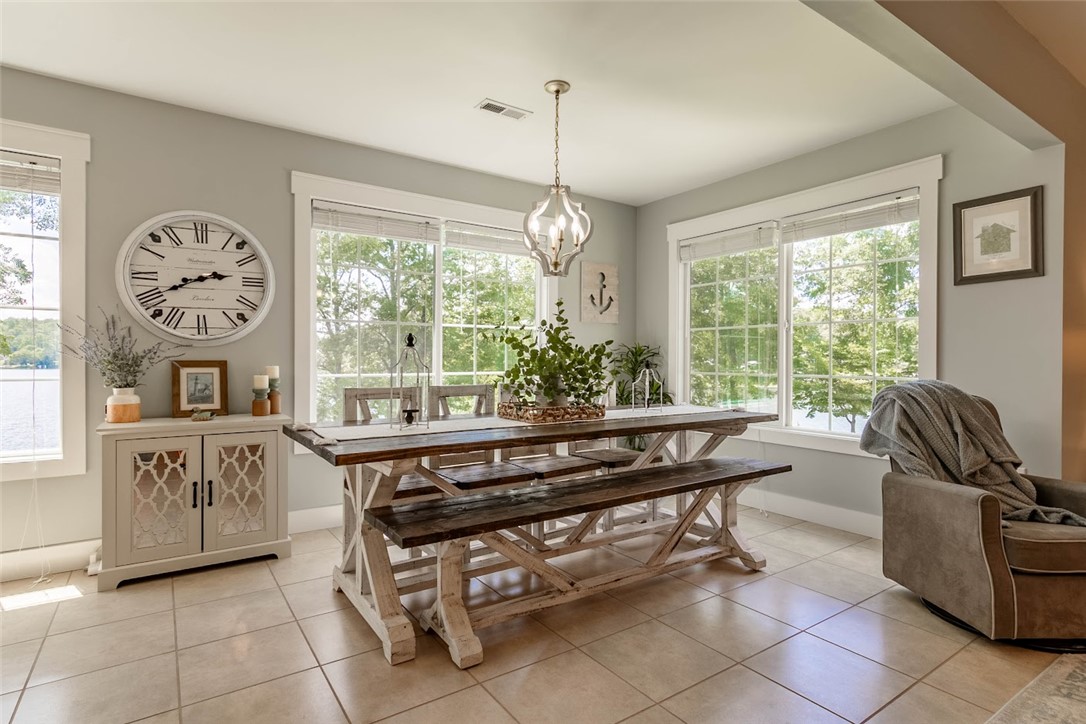 1111 Shirley Drive Anderson, SC 29621 - Photo 25 of 48 Dining Room