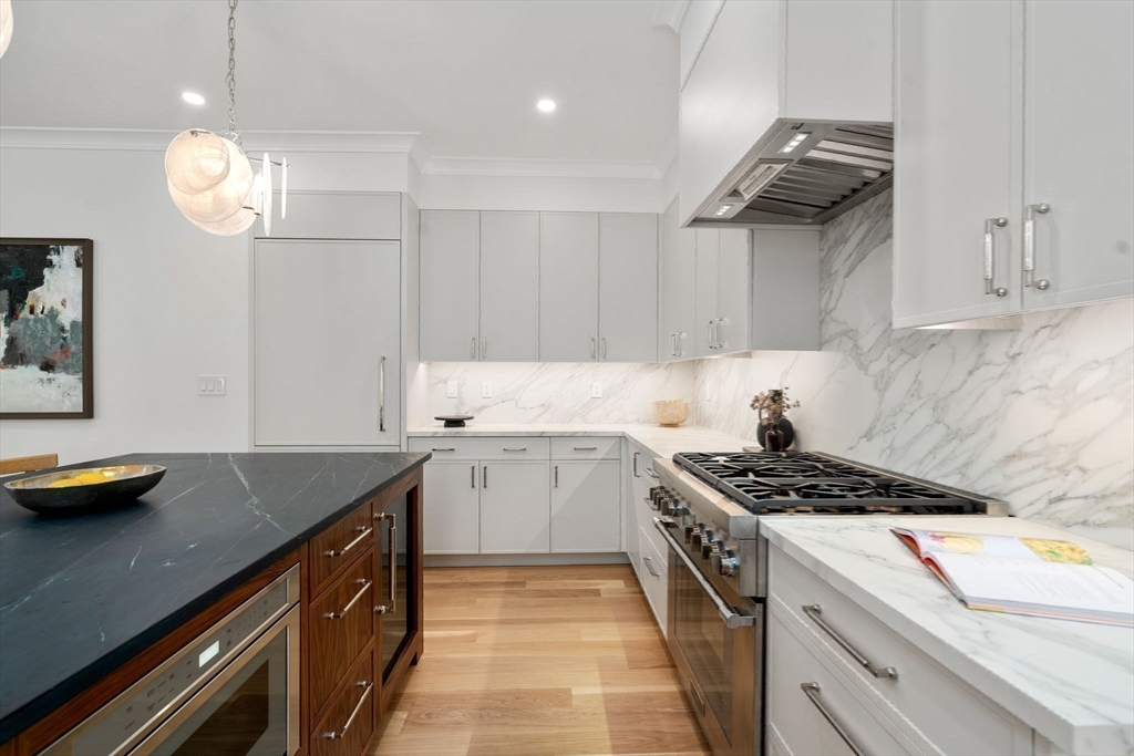 24 Littell Road, Unit 24 Brookline, MA 02446 - Photo 6 of 26