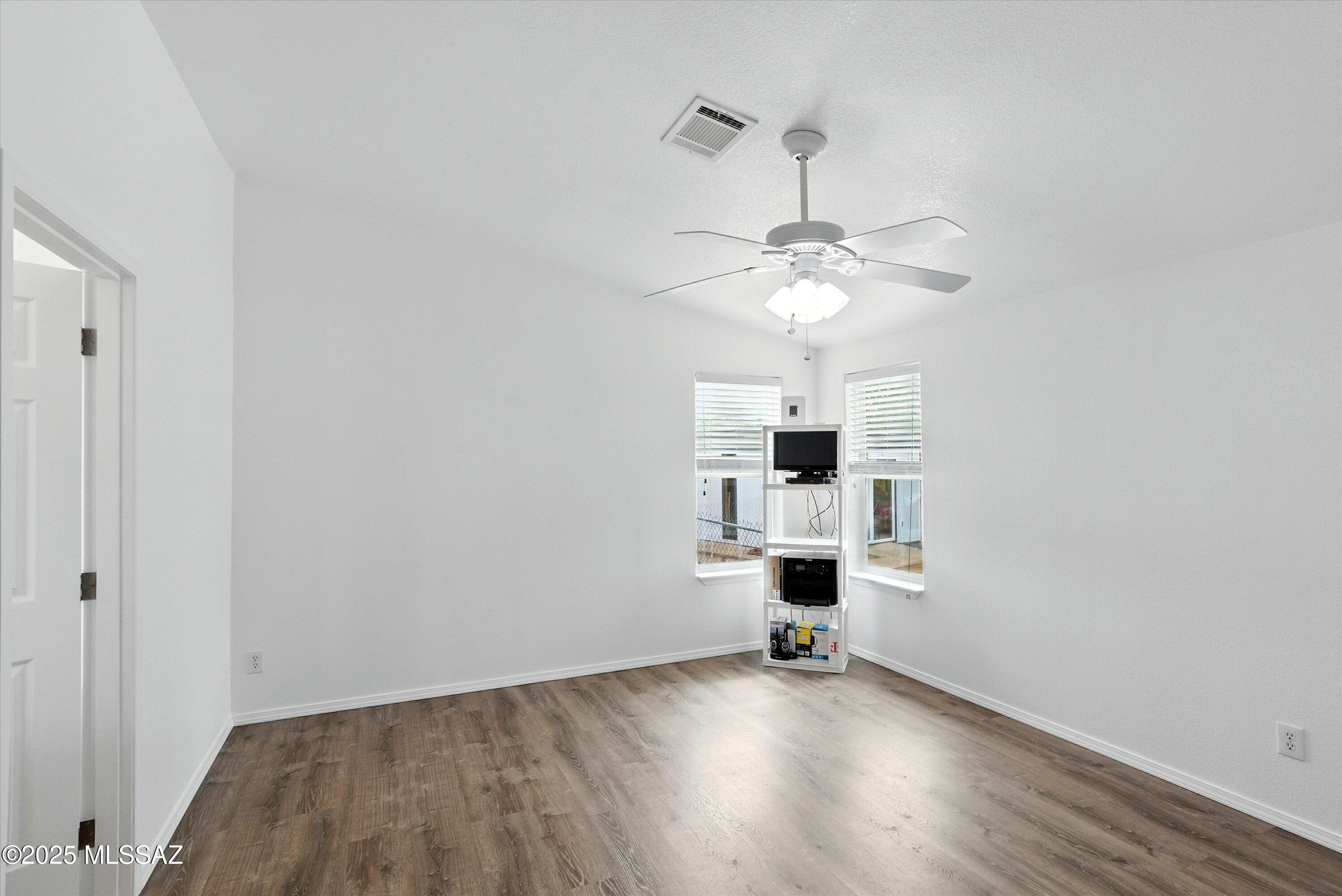 10597 West Mars Road Tucson, AZ 85743 - Photo 10 of 26 Gallery Image 10