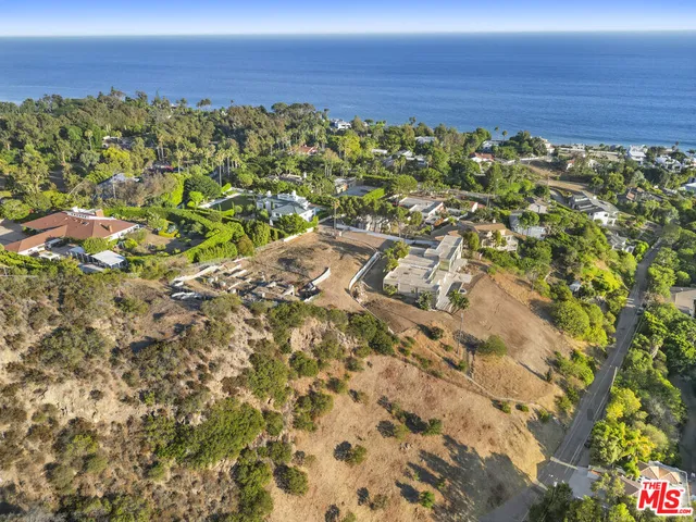 $5,250,000 | 27061 Sea Vista Drive, Malibu, CA 90265