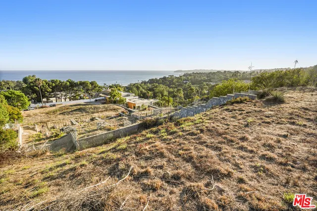 $5,250,000 | 27061 Sea Vista Drive, Malibu, CA 90265