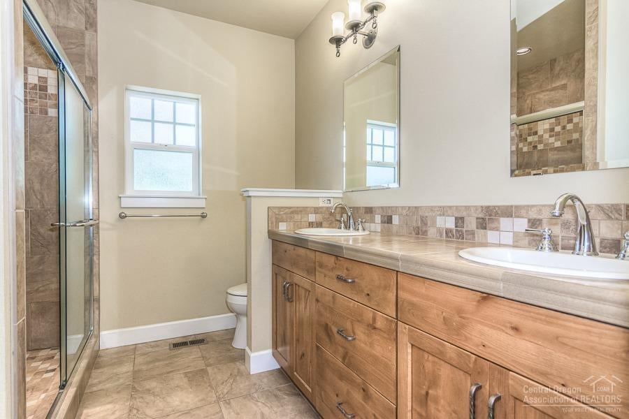 835 Northwest Rimrock Drive Redmond, OR 97756 - Photo 10 of 23 Additional Photo