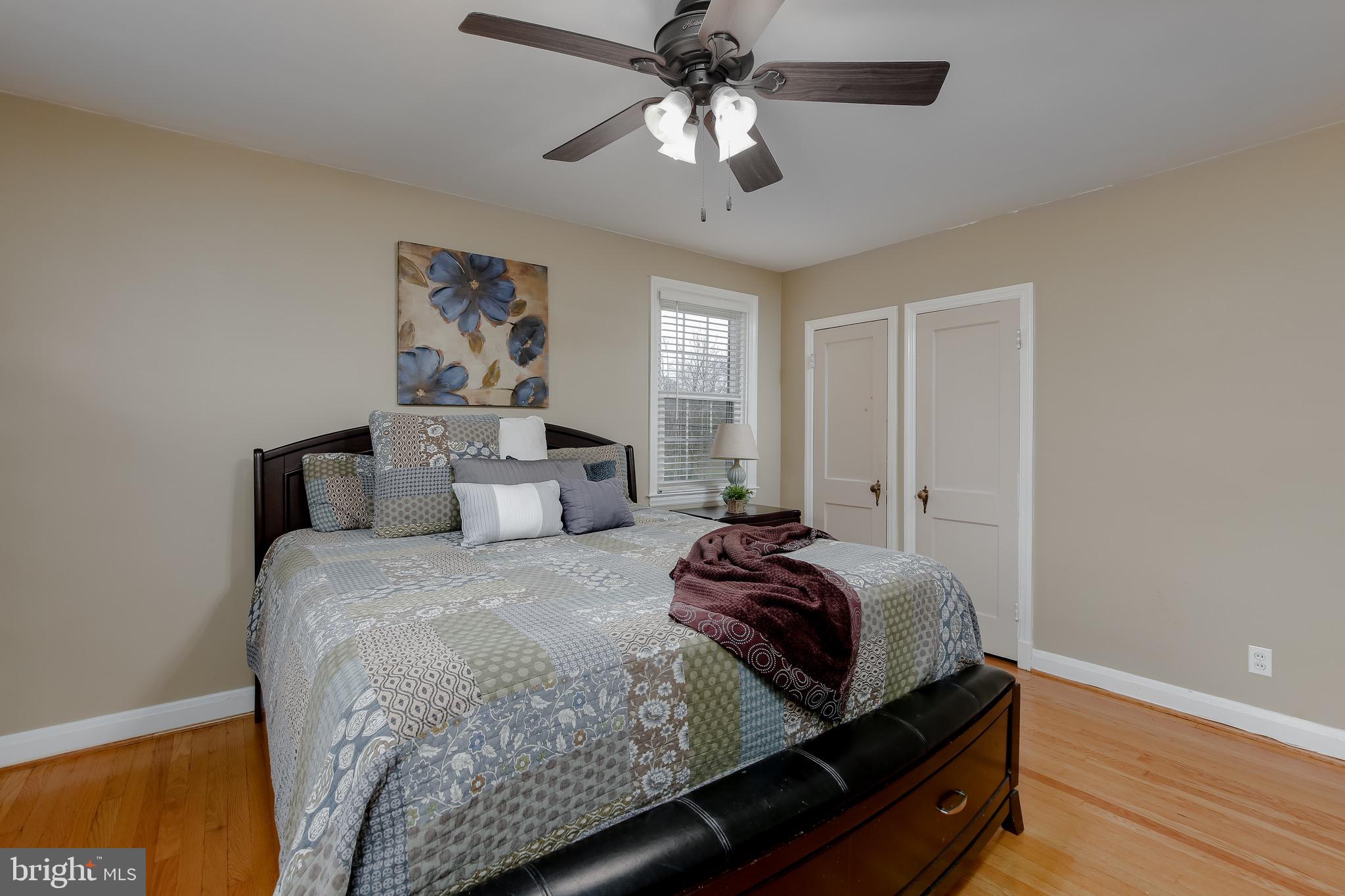 225 Blenheim Road Baltimore, MD 21212 - Photo 18 of 40 Great closets and ceiling fan