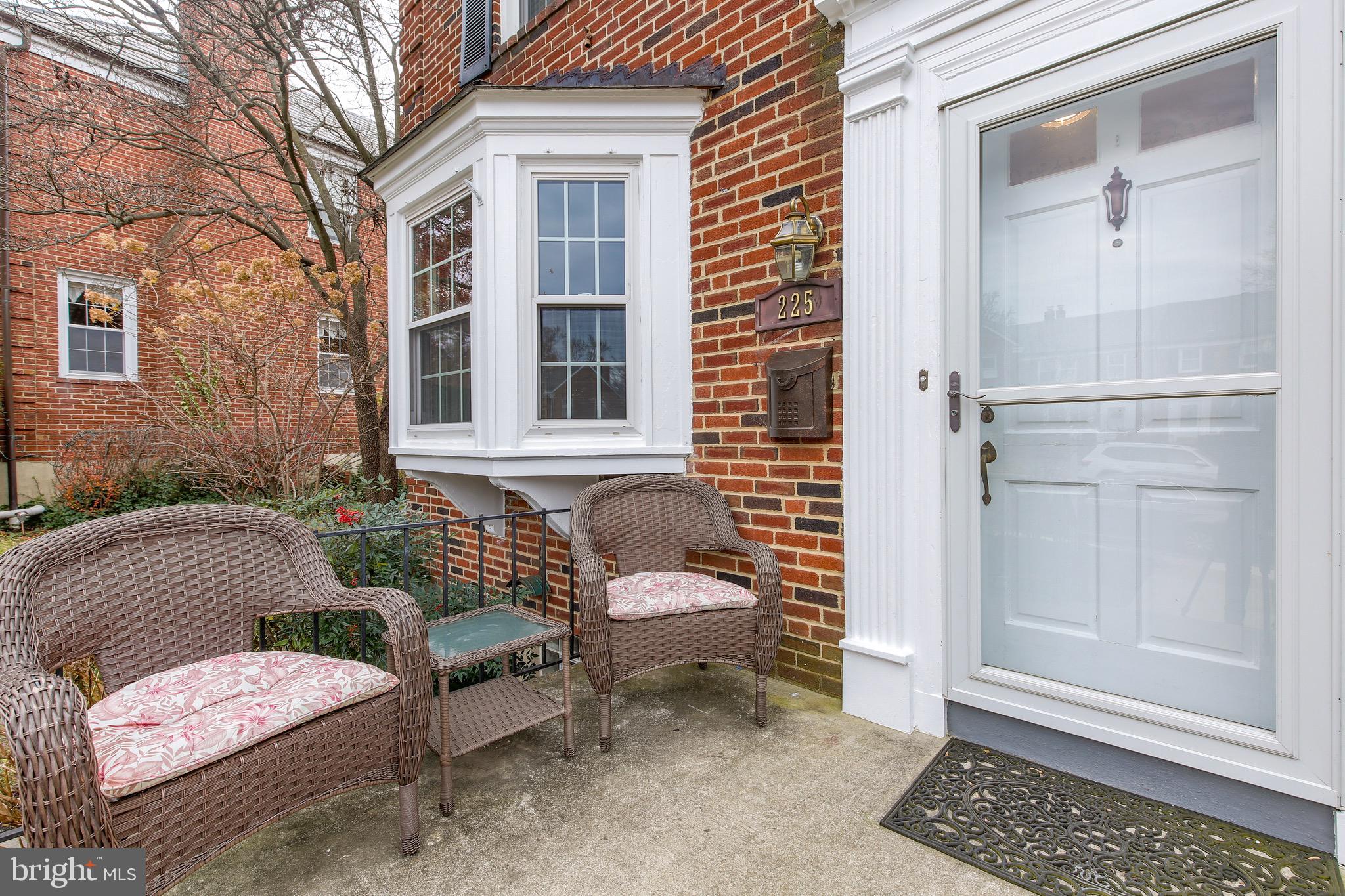 225 Blenheim Road Baltimore, MD 21212 - Photo 2 of 40 Front porch