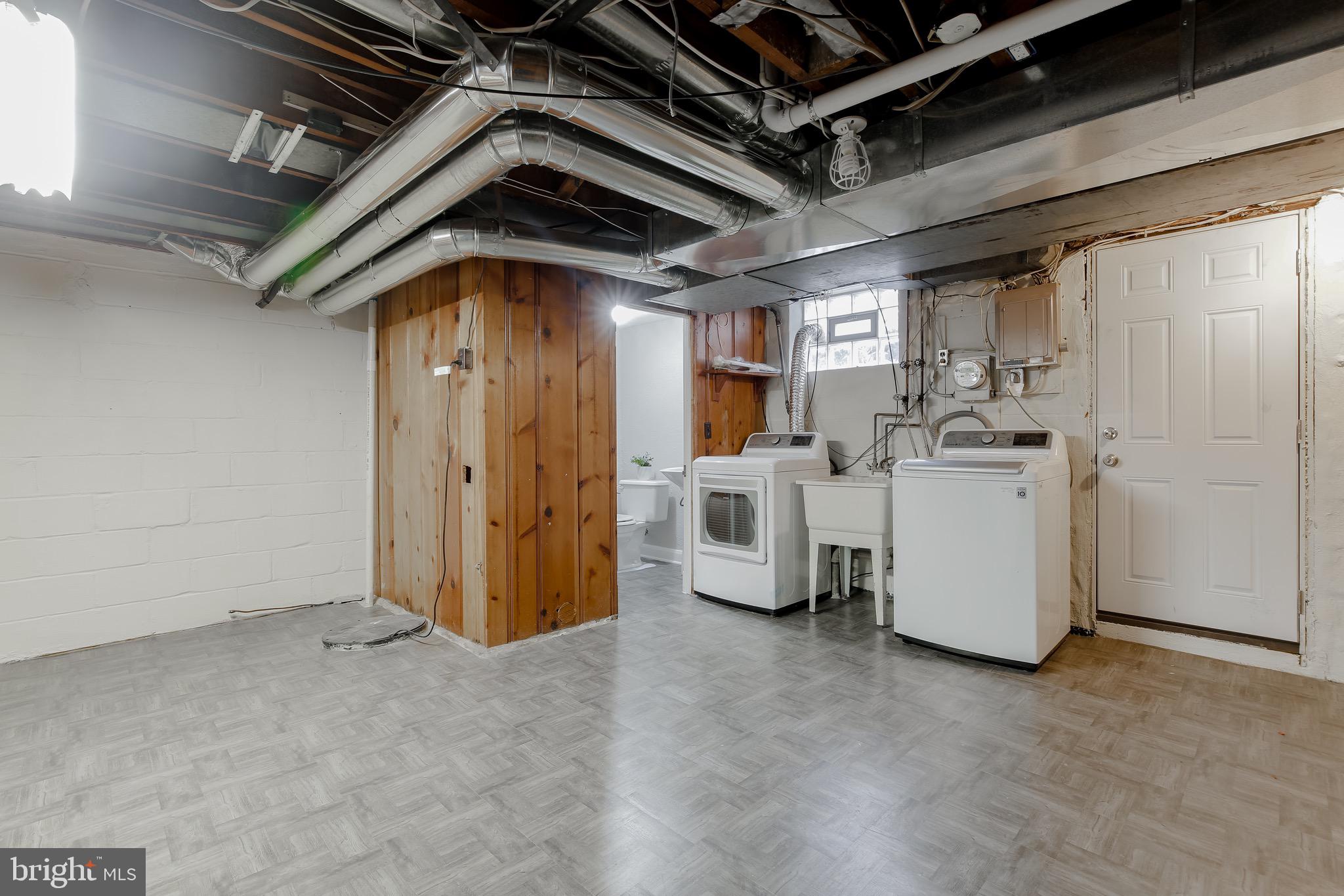 225 Blenheim Road Baltimore, MD 21212 - Photo 31 of 40 Storage and laundry