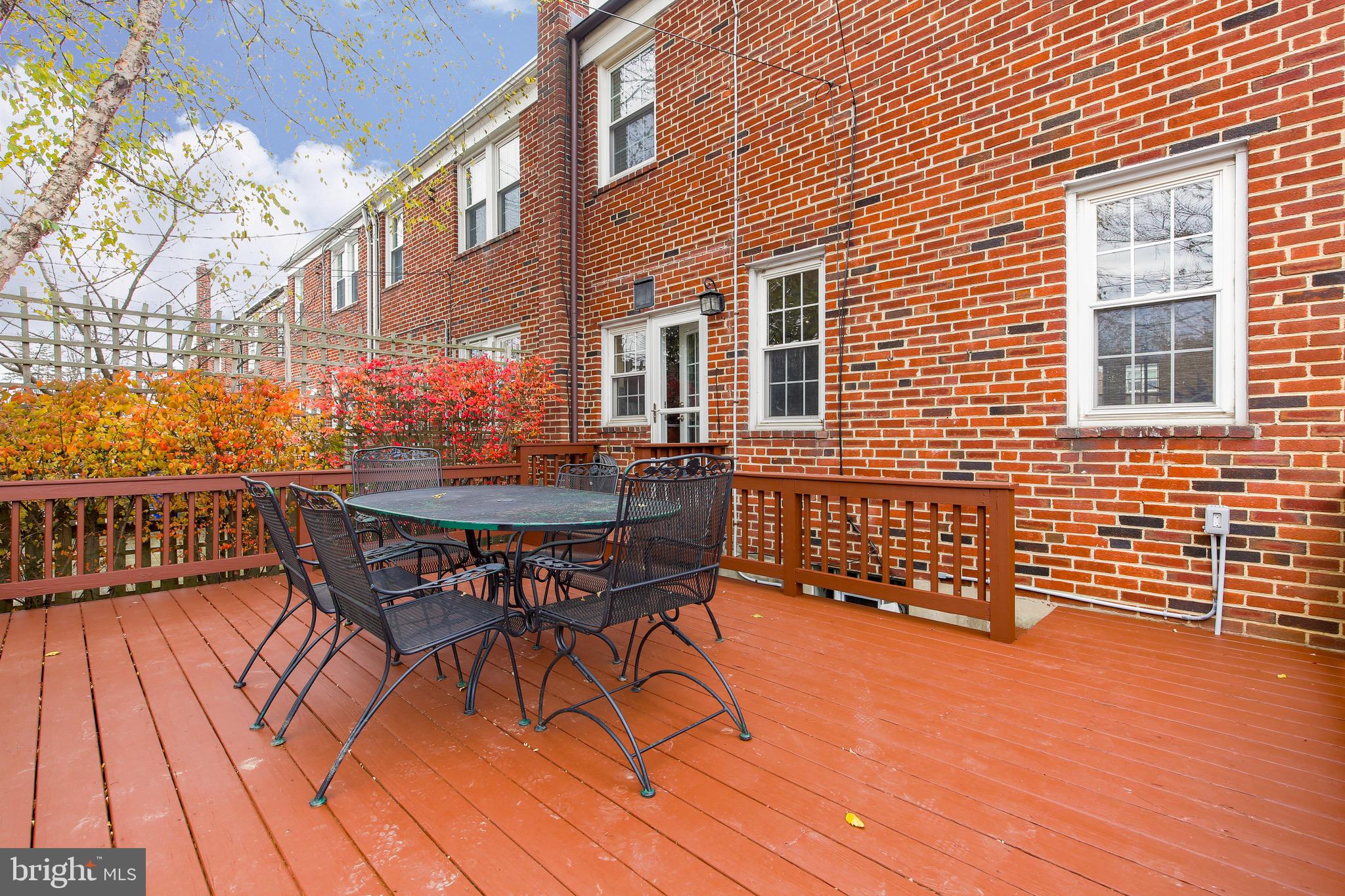 225 Blenheim Road Baltimore, MD 21212 - Photo 34 of 40 Huge deck