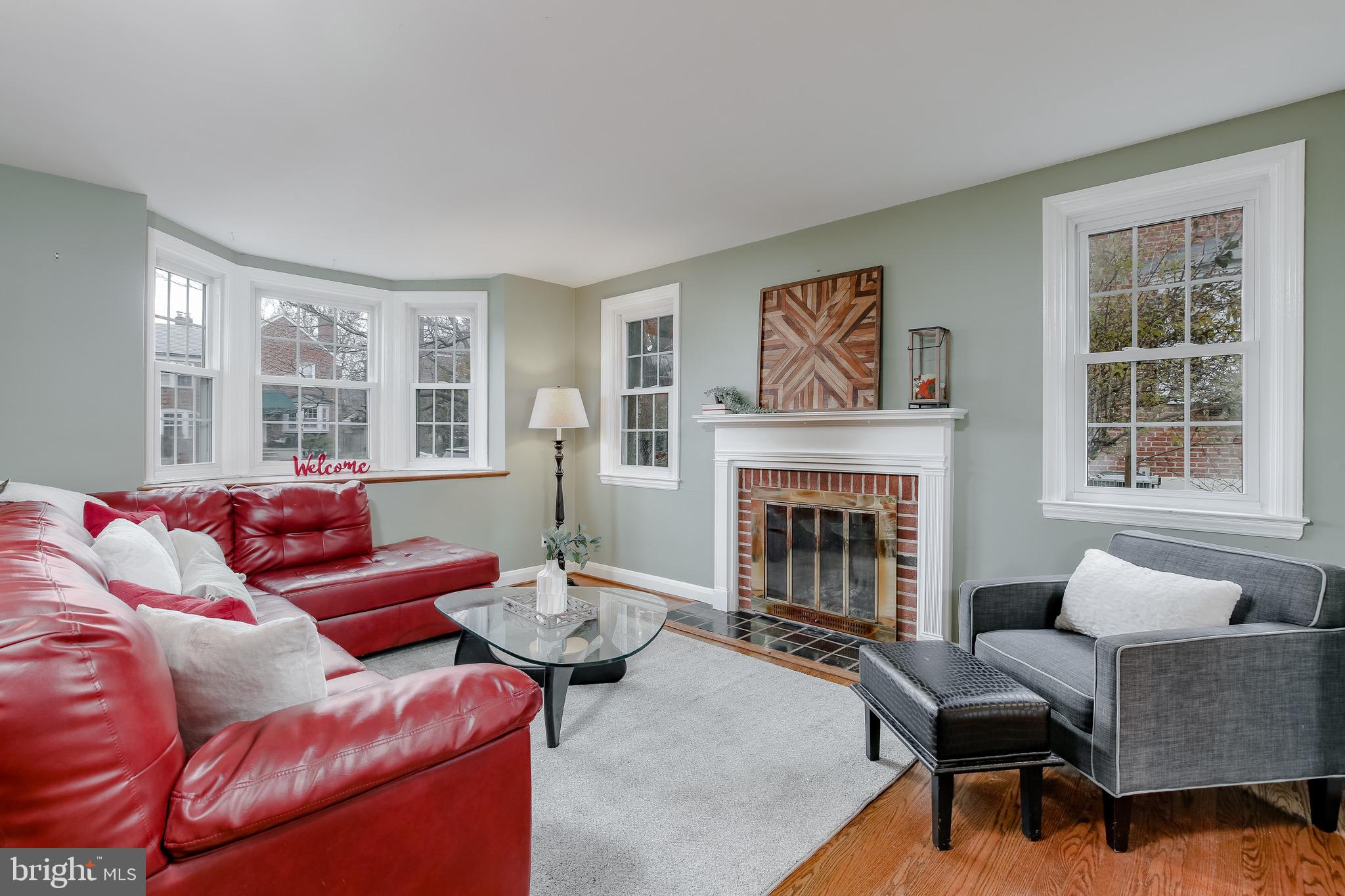 225 Blenheim Road Baltimore, MD 21212 - Photo 6 of 40 Living room
