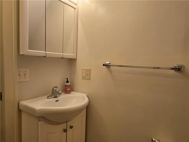 $200,000 | 300 North Oakley Avenue, Kansas City, MO 64123