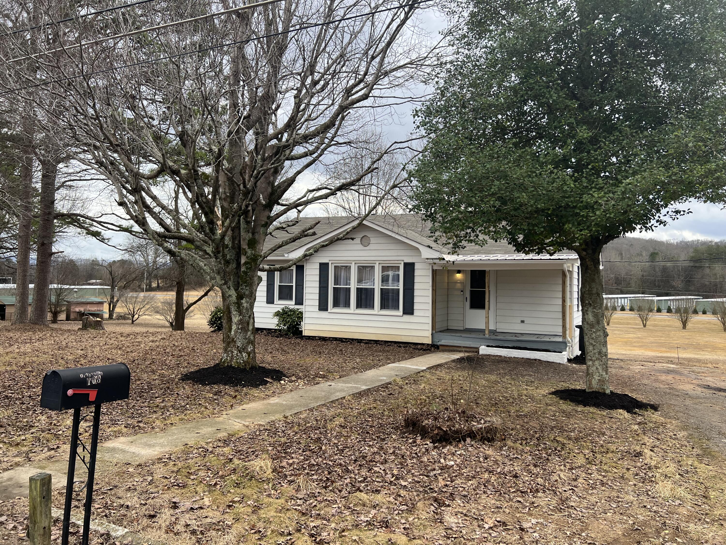 108 West Browder Switch Road Jasper, TN 37347 - Photo 2 of 32 IMG_0944