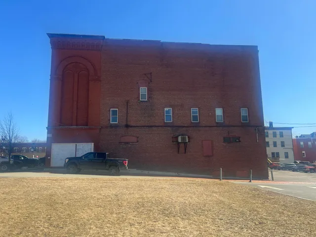 $1,150,000 | 13-31 Market Square, Houlton, ME 04730