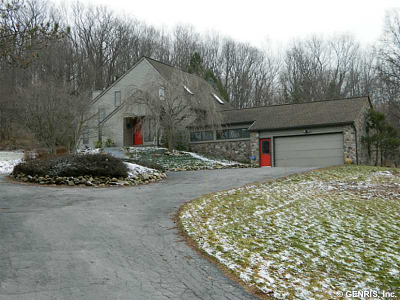 831 Pannell Road Perinton, NY 14502 - Photo 1 of 1 Exterior Front
