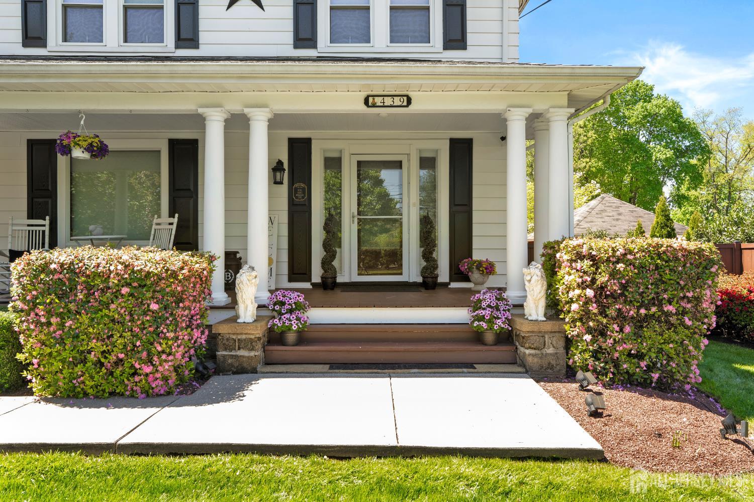 439 Georges Road Dayton, NJ 08810 - Photo 2 of 46