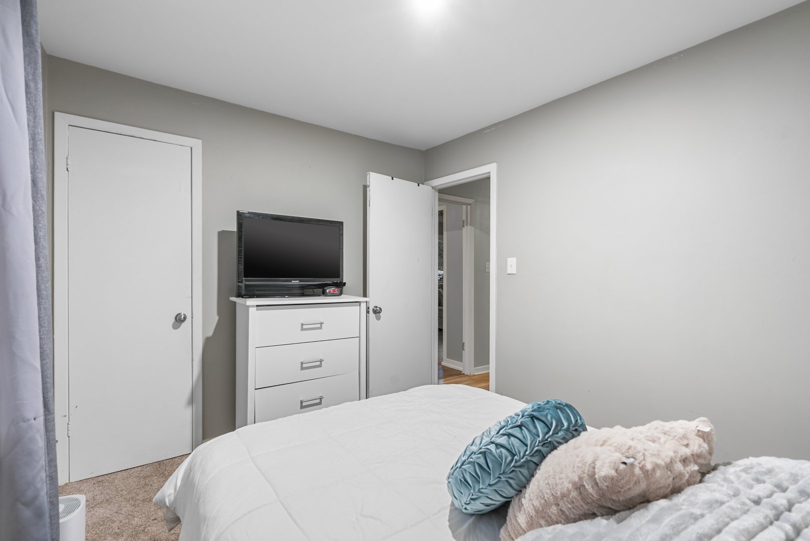 1143 Ridgeway Avenue Aurora, IL 60506 - Photo 14 of 23 Gallery Image 14