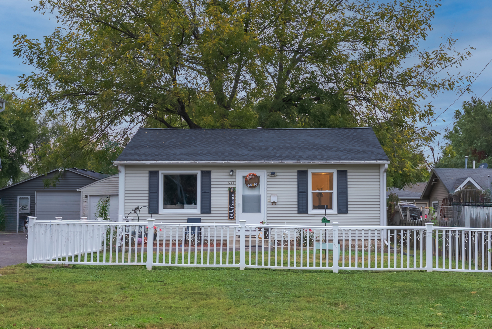 1143 Ridgeway Avenue Aurora, IL 60506 - Photo 2 of 23 Gallery Image 2