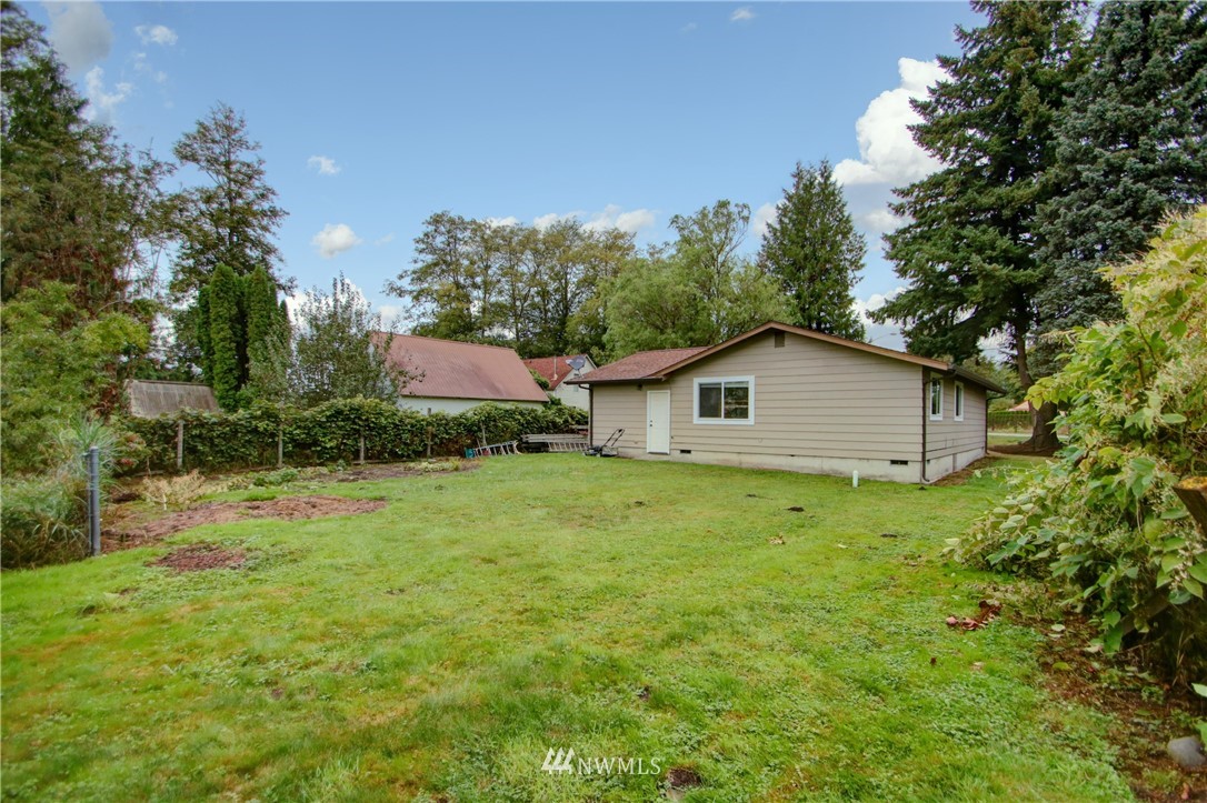 313 F & S Grade Road Sedro-Woolley, WA 98284 - Photo 3 of 28 Gallery Image 3