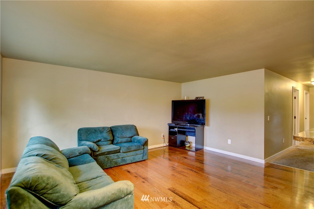 313 F & S Grade Road Sedro-Woolley, WA 98284 - Photo 6 of 28 Gallery Image 6