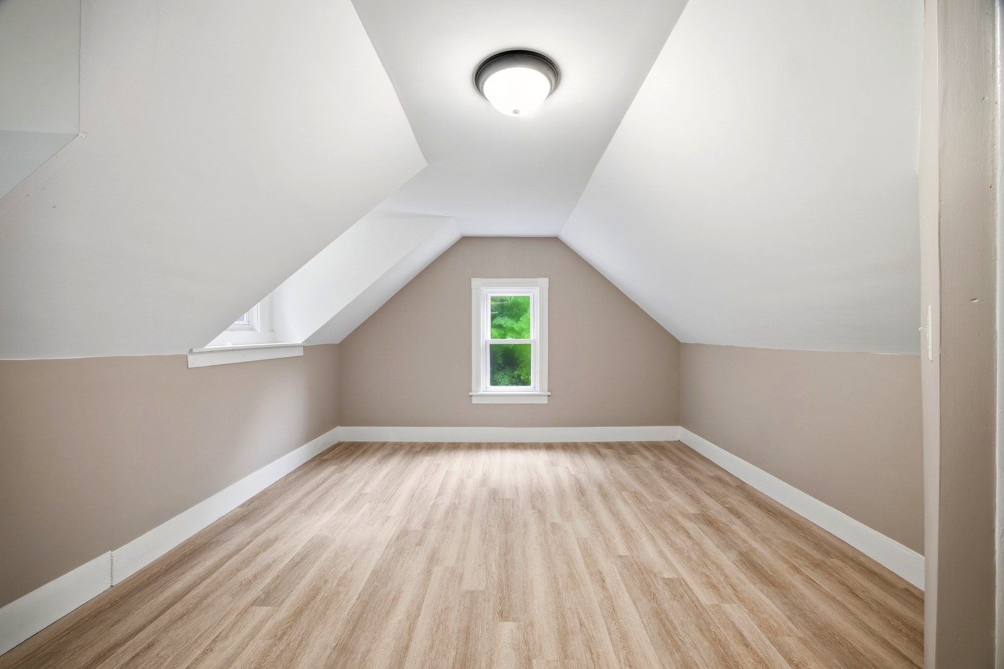 583 Main Street Warren, MA 01083 - Photo 22 of 39 Gallery Image 22