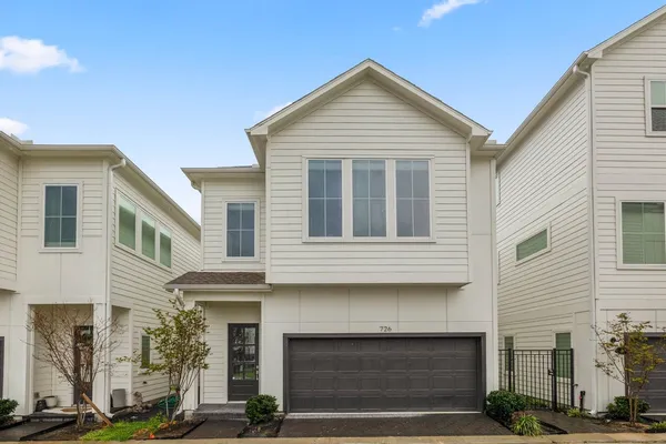 $2,950 | 726 Carriage Knolls Drive, Houston, TX 77008