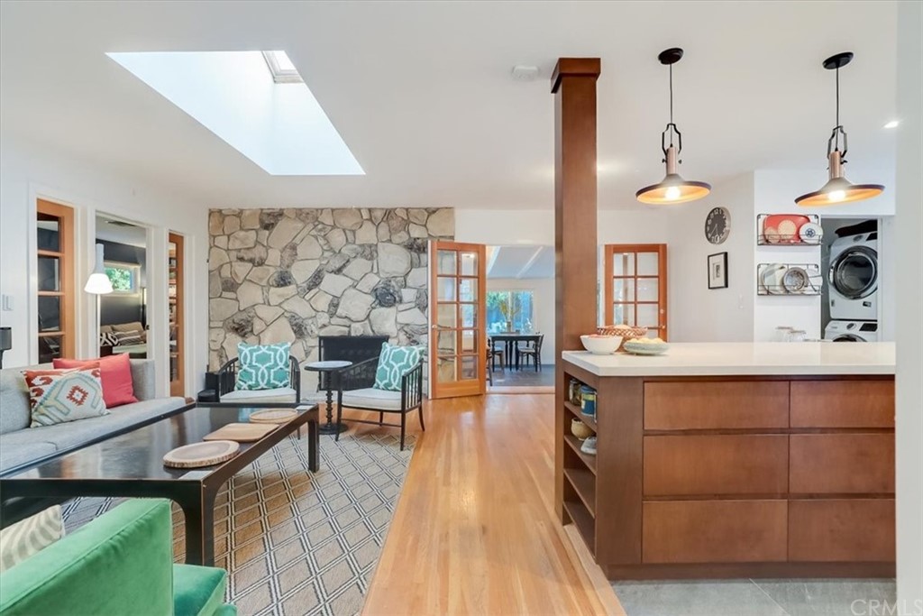 13040 Delano Street Van Nuys, CA 91401 - Photo 5 of 64