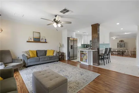 $389,900 | 3608 Cleveland Place, Metairie, LA 70003