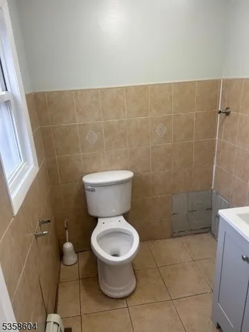 $2,450 | 10 Mary Street, Paterson, NJ 07503