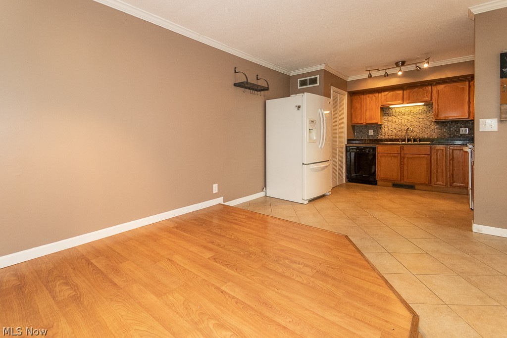 7395 Fox Mill Road, Unit C Mentor, OH 44060 - Photo 9 of 27