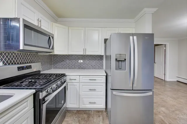 $359,000 | 9454 Potter Road, Des Plaines, IL 60016