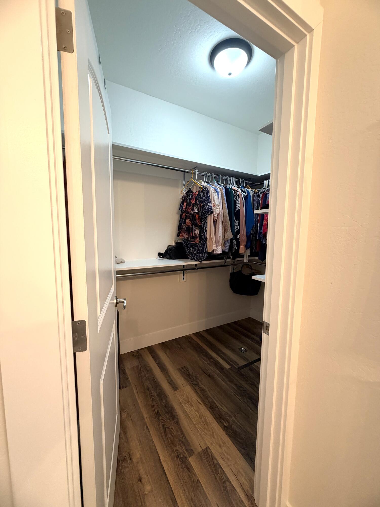 340 Cedar Ridge Drive Cave Junction, OR 97523 - Photo 19 of 37 Walk-in closet