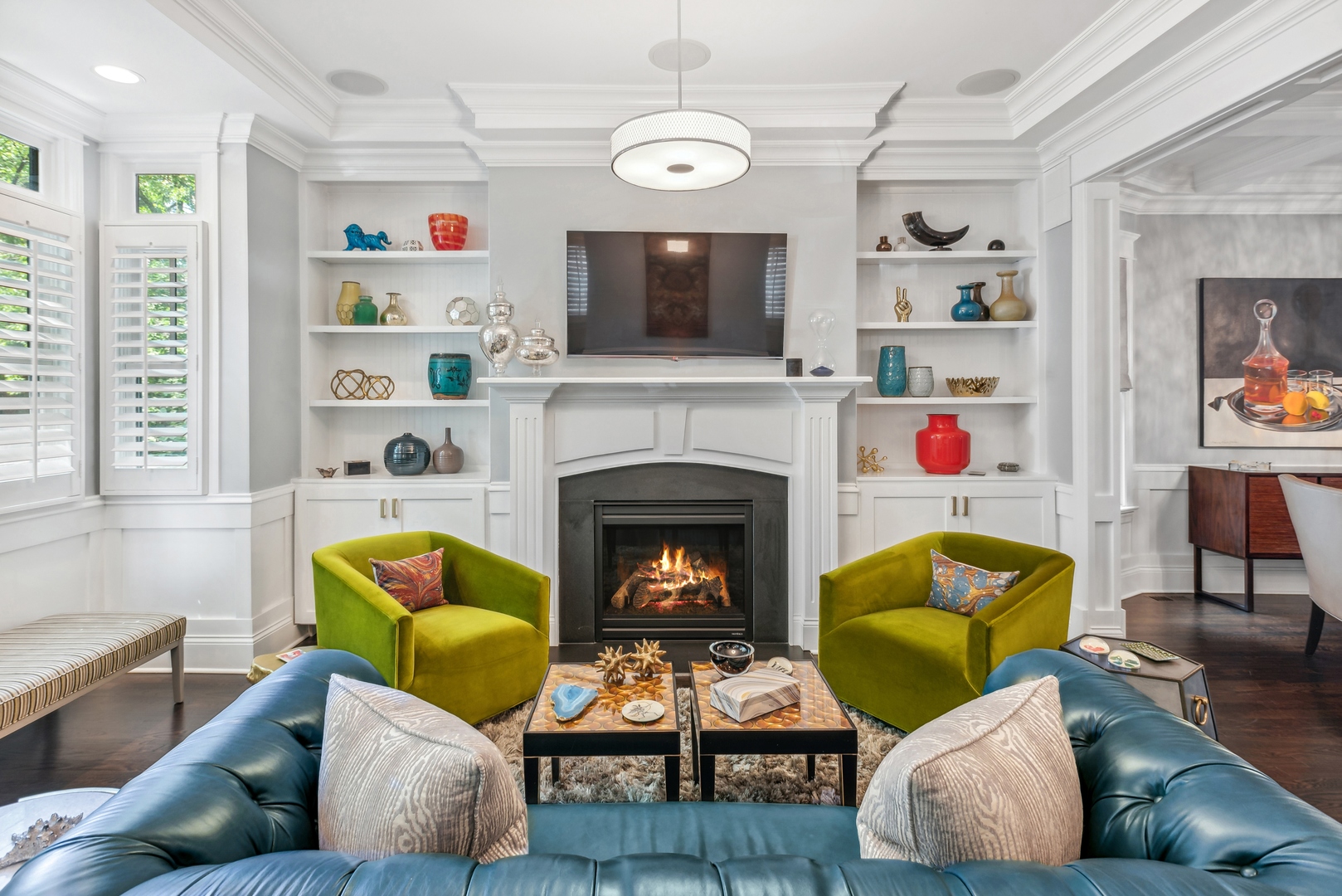 2413 North Orchard Street Chicago, IL 60614 - Photo 2 of 33 a living room with furniture and a fireplace