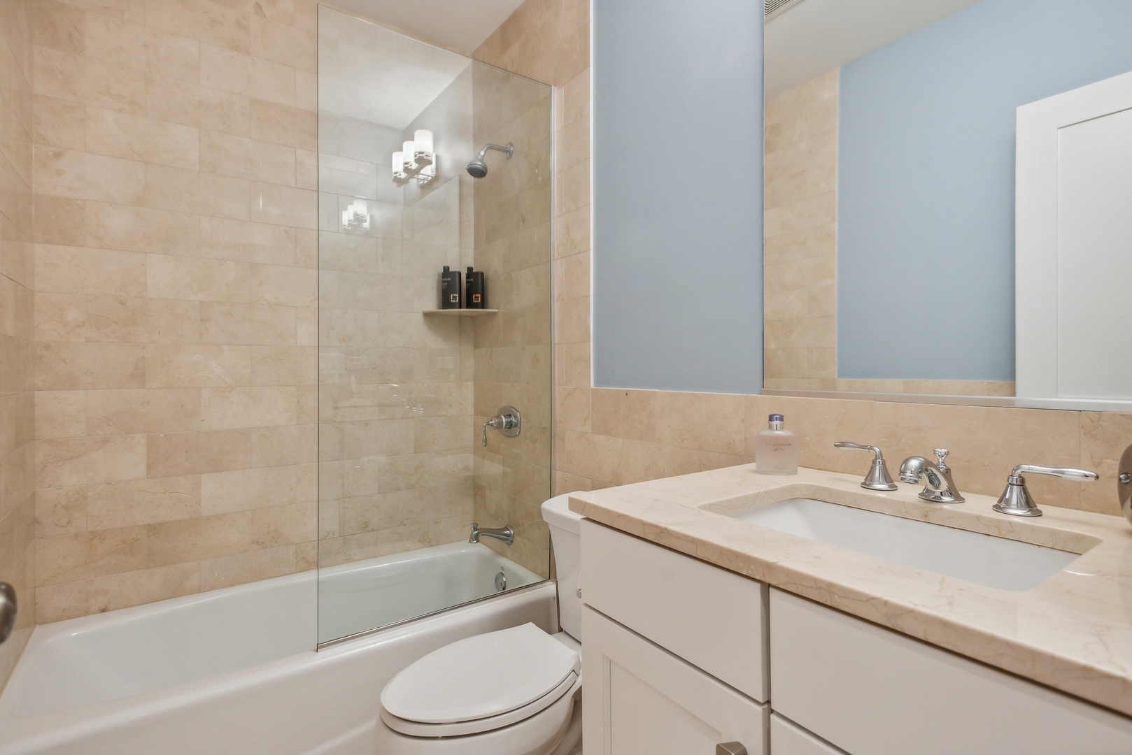 2413 North Orchard Street Chicago, IL 60614 - Photo 32 of 33 a bathroom with a sink a toilet and bathtub