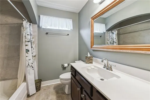 $429,000 | 1724 Lake Michigan Drive, Harvey, LA 70058