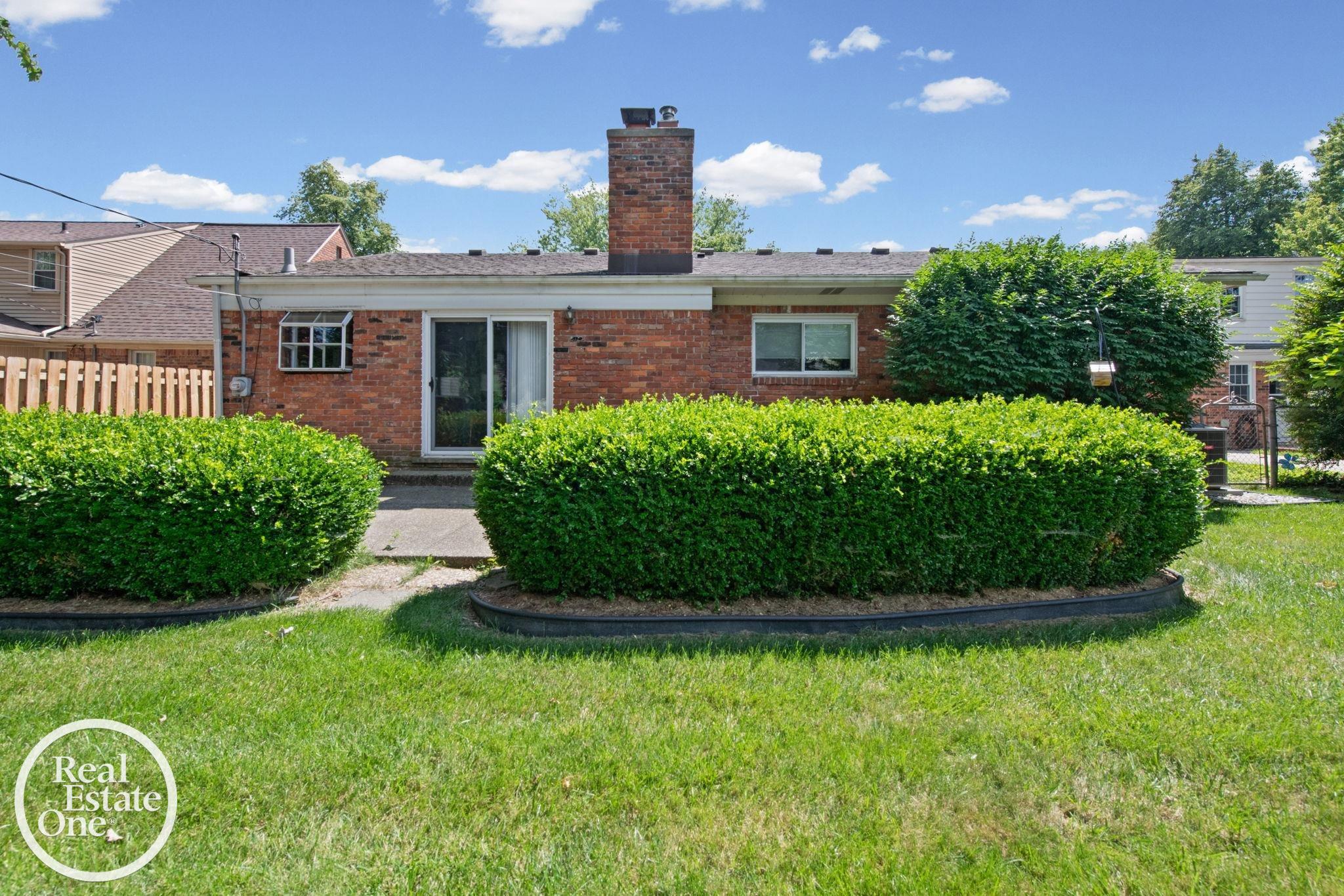 1196 Hawthorne Road Grosse Pointe, MI 48236 - Photo 35 of 40 Gallery Image 35