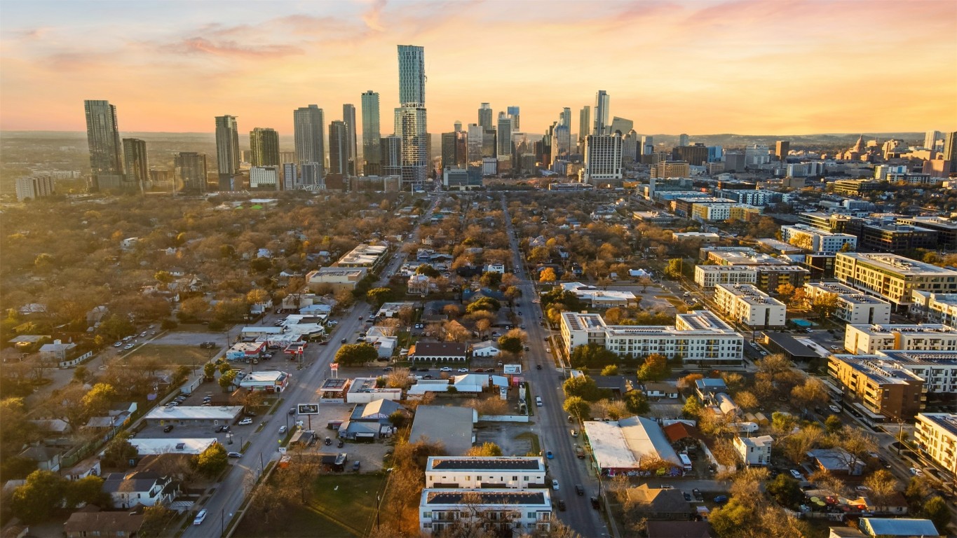 1801 East 2nd Street, Unit 2 Austin, TX 78702 - Photo 33 of 34 Beautiful city skyline showing proximity to downtown.
