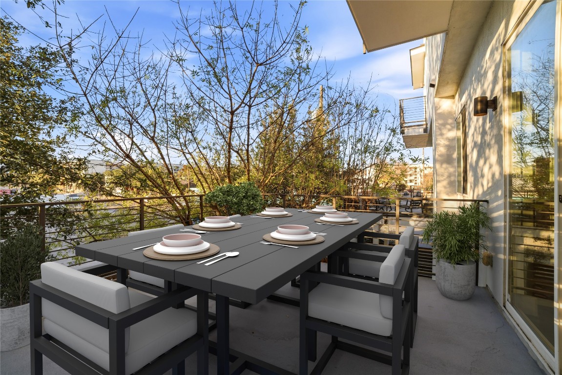 1801 East 2nd Street, Unit 2 Austin, TX 78702 - Photo 10 of 34 Virtually staged patio