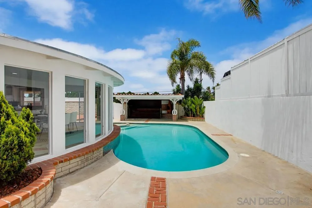 308 Leeann Lane Encinitas, CA 92024 - Photo 44 of 75 Exterior Back