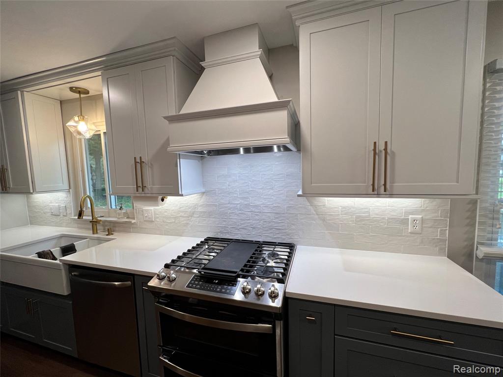 31244 Old Stage Road Franklin, MI 48025 - Photo 2 of 3 Gallery Image 2