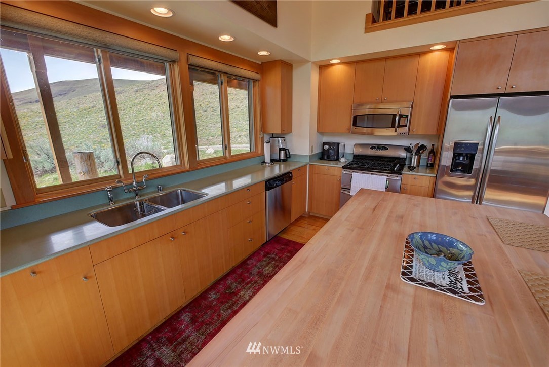 28 Glory Road Twisp, WA 98856 - Photo 8 of 25 Gallery Image 8