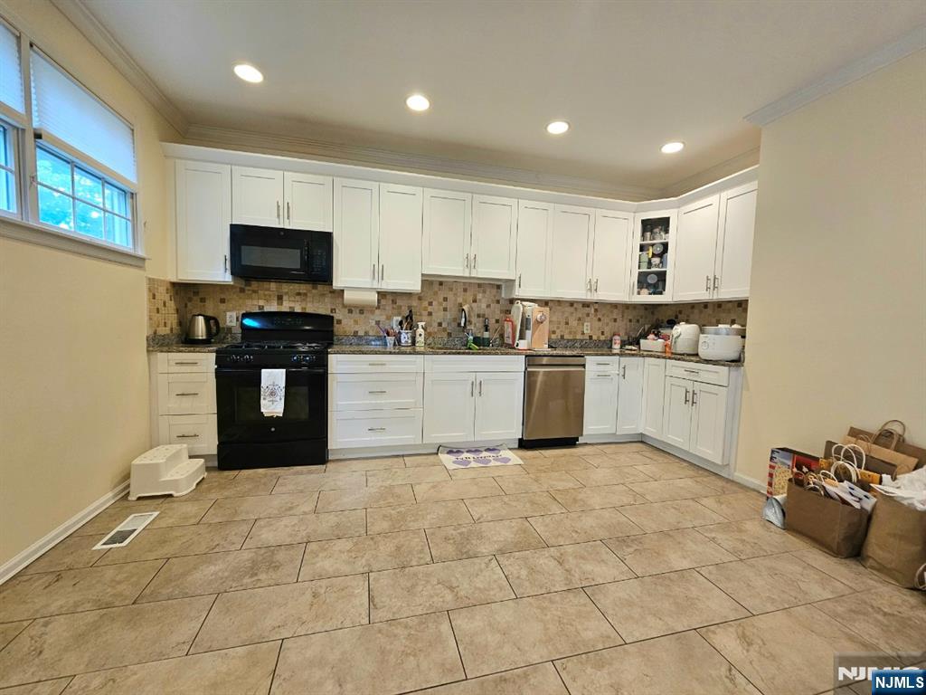 183 Tenafly Road Tenafly, NJ 07670 - Photo 12 of 28