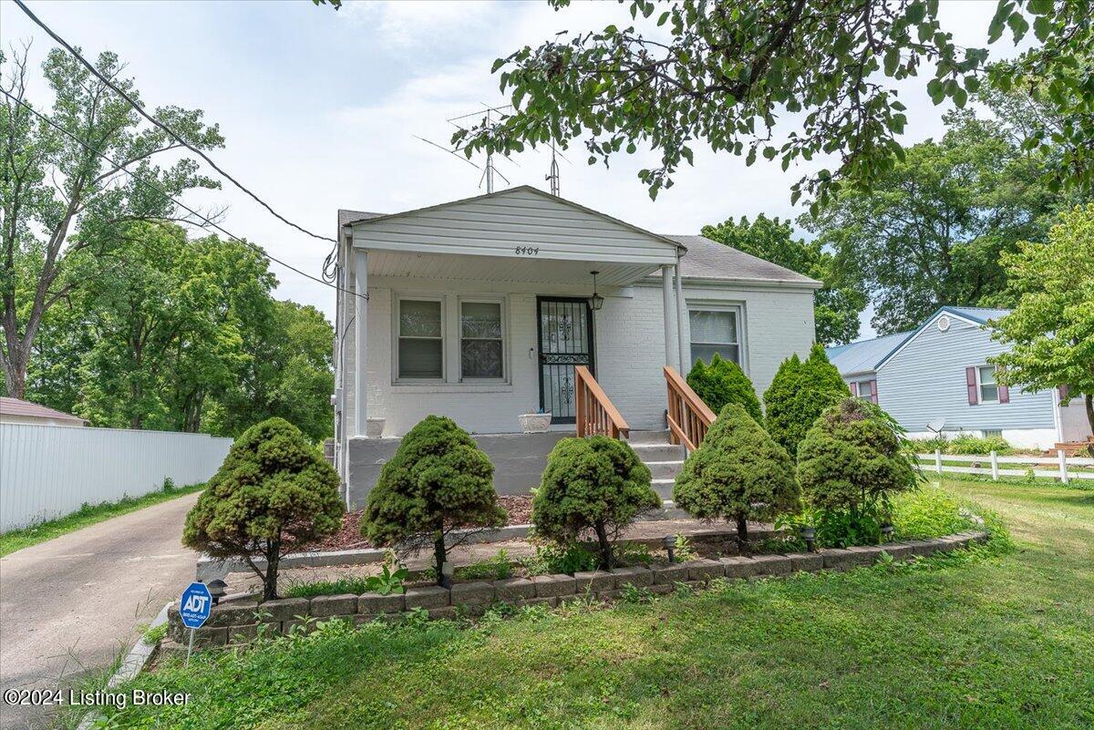 8404 Blue Lick Road Louisville, KY 40219 - Photo 1 of 46 04-8404-4